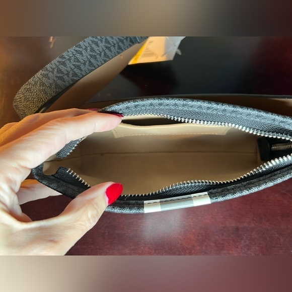 MICHAEL Michael Kors Belt Bag Monogram Coated Canvas Black Gray White S/M NWT - Picture 6 of 6